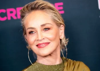 Rrëfimi i jashtëzakonshëm i Sharon Stone, si e mundi sëmundjen… –