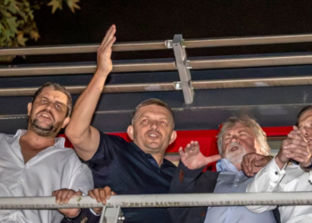 Politikani pro-rus Roberto Fico fiton zgjedhjet në Sllovaki –