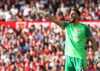 Strakosha e nis si titullar në portën e Brentfort –