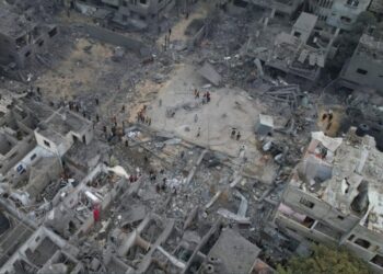 Izraeli bombardon afër spitalit më të madh në Gaza –