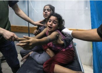 Sulmi ndaj spitalit në Gaza, dëshmitë tronditëse të mjekëve –