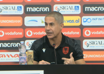 Në sulm apo mbrojtje? Sylvinho flet për strategjinë kundër Çekisë –