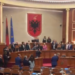 Bllokuan seancën, përjashtohen për 10 ditë nga Kuvendi 8 deputetë –