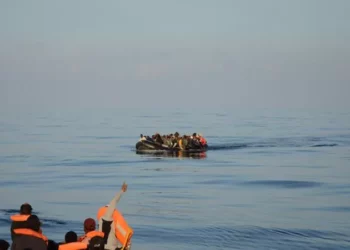 Shëtitje me anije, ja pse Meloni-Rama po bëjnë bllof me emigrantët –