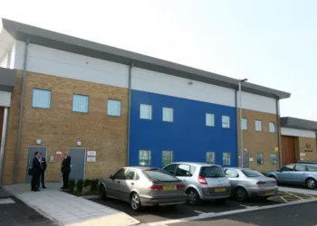 Humb jetën emigranti shqiptar. Nisin hetimet. Detajet e plota –