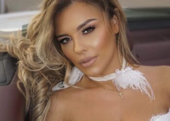 Shtatzënë për herë të parë?! Reagon Anxhela Peristeri –