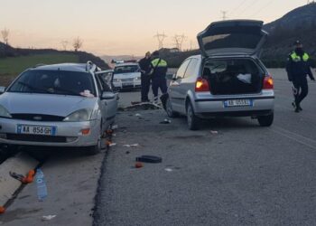 Aksidenti i trefishtë në Elbasan, humb jetën në spital 34-vjeçari –