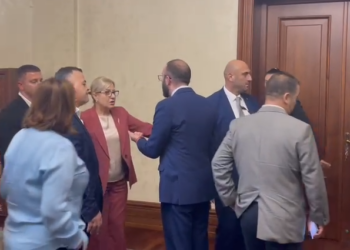 “Të të vijë turp të të vijë”, debati Bardhi-Nikolla –