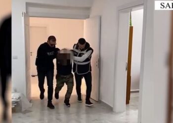 Shpërndante kanabis pranë shkollave, arrestohet 44-vjeçari (EMRI) –