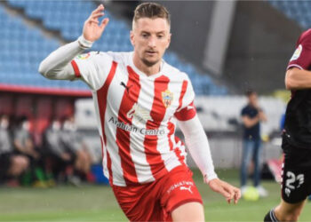 Ivan Balliu shqetëson Silvinjon, mbrojtësi ndjen shqetësime në gju –