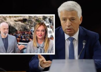 Kampet e mosmikpritjes së refugjatëve –