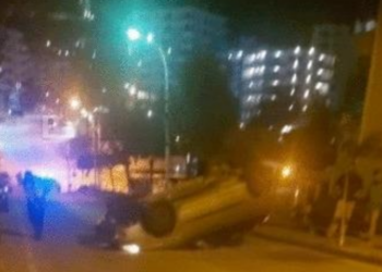 I kthehet makina përmbys, shpëton mrekullisht efektivi i policisë –