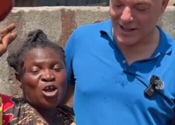 VIDEO/ Fevziun e duan dhëndër në Gana, shitësja nuk i shqitet: Je burri im –