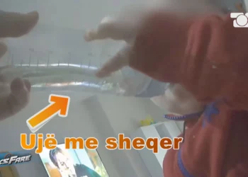 “S’ka qumësht, jepini ujë me sheqer”, ja si lihen foshnjat pa ushqim –