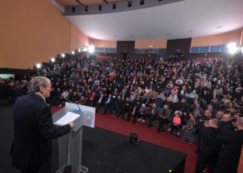 Të ngrihemi si në ’90, Rama mbrohet nga serial-killera –