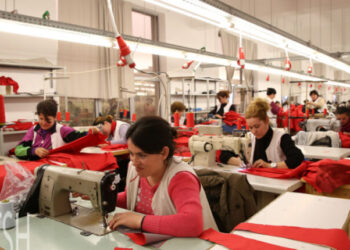 Miliona euro humbje nga zhvlerësimi i €, Qeveria lë në baltë fasonët –