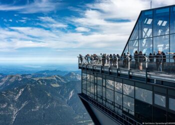 Alpet e Europës në rrezik nga ndryshimi i klimës dhe turizmi masiv –