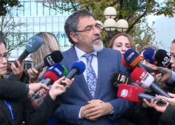 Ahmetaj nuk është përjashtuar nga grupi parlamentar –