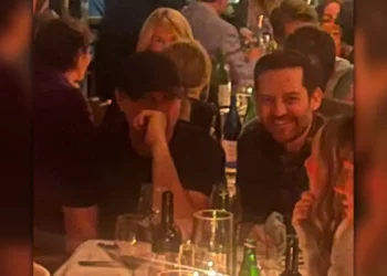 Leonardo DiCaprio mbush 49 vjeç/ Kërcimi mbresëlënës dhe të ftuarit –