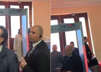 Garda kontrollon deputetët para hyrjes në sallë/ Dogjani: Diktaturë.. –