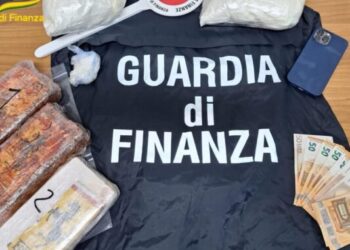 Itali/ Kapen me 3 kg kokainë në banesë, arrestohen 2 shqiptarë –