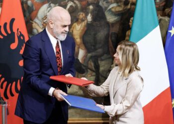 Rama-Meloni, marrëveshja që bie era e yndyrës… Pse u harrua ajo –