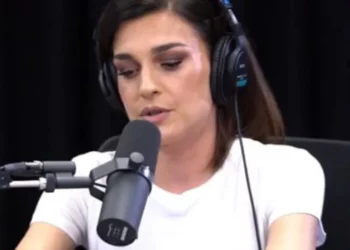 “Nuk shikoja dritë”, Elsa Lila rrëfen me dhimbje izolimin në burg… –