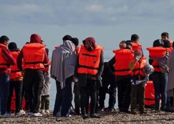 Britani, Gjykata e Lartë vendos: I paligjshëm plani për të dërguar azilkërkuesit në Ruandë