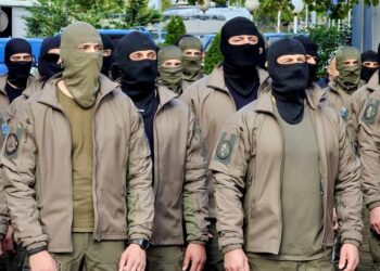 Njësiti elitar i Policisë së Kosovës proteston përpara qeverisë –