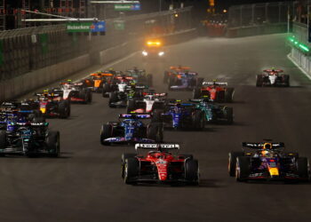 Formula1/ Leclerc lufton deri në fund, por ja kush triumfoi –