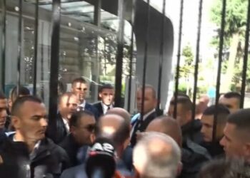 Tensionet në Kryesinë e Kuvendit, PS zhvendos mbledhjet online –