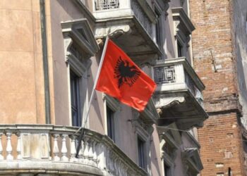 Konsullatat shqiptare jashtë do të japin shërbime si Gjendja Civile –