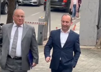 Lajm i Fundit/ Kryebashkiaku i Kuçovës merret i pandehur nga SPAK –