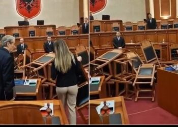 VIDEO/ Kaos në kuvend, deputetët e opozitës kthejnë sallën përmbys –