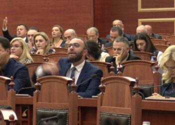 Lëvizjet surprizë të opozitës në Kuvend, Ina Zhupa zbulon skenarët –