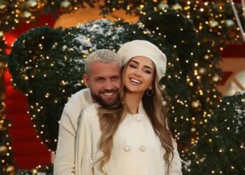 Në një atmosferë magjike, Luizi e Kiara zbulojnë videon e festave… –