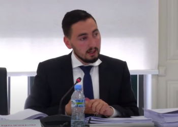 Basha po përpiqet të zvarrisë procesin për vulën e PD-së –