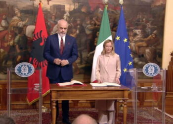 Emigrantët në Shqipëri, BE: Të respektohen të drejtat ndërkombëtare