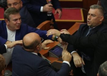 Edhe Bardhi nuk mbetet prapa Çuçit, padit në SPAK deputetin Sinaj –