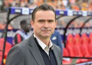 Ngacmoi seksualisht punonjëset, pezullohet për dy vjet ish-sulmuesi i njohur –