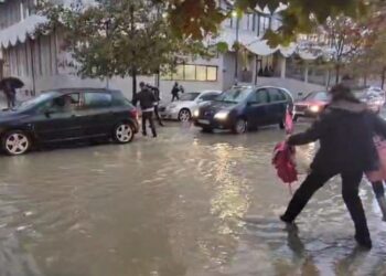 Rrezikohet përmbytja e banesave në Mirditë nga përroi i Zmejës –