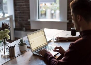 Vendet më të mira për punën në distancë, ja ku pozicionohet Shqipëria –