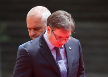 Djegia e flamurit në Tiranë, Serbia notë proteste Shqipërisë –