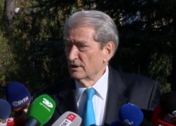 Berisha flet para Kuvendit, teksa kalon dhe Rama: Çfarë frikacaku… –