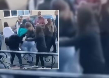 VIDEO/ “Pse ma pe të dashurin’, vajzat kapen prej flokësh në Tiranë –