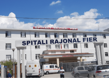 Aksident në aksin Fier-Levan, lëndohen dy drejtuesit e mjeteve –