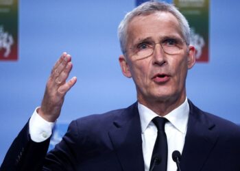 Stoltenberg apel Prishtinës dhe Beogradit: Të mos nxitet tensioni