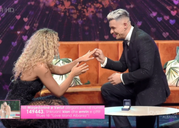 Arlindi në petkun e dhëndrit, bën gjestin e madh për prindërit e… –