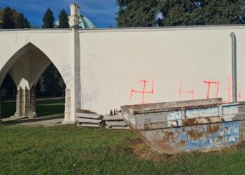 Vjenë, përdhosen varrezat hebraike –