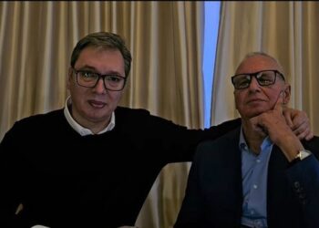“Nëna ime është e ndershme”, Vuçiç u tregon serbëve babain tij… –
